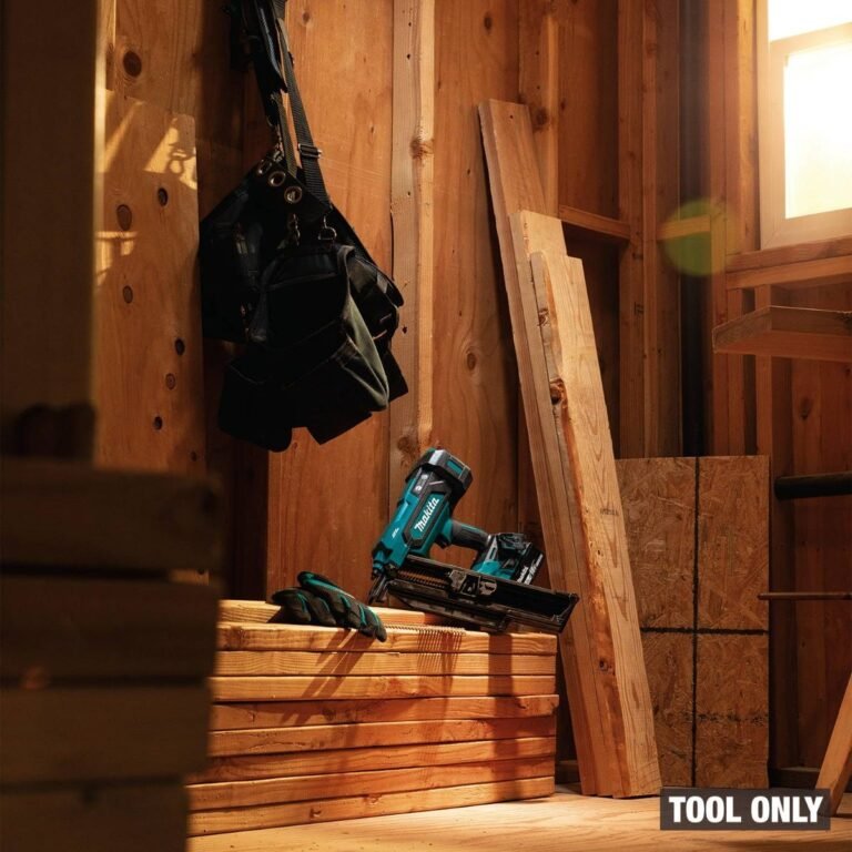 Makita XNB03Z 18V LXT Cordless 21-Degree Full Round Head 3-1/2-in. Framing Nailer, Tool Only