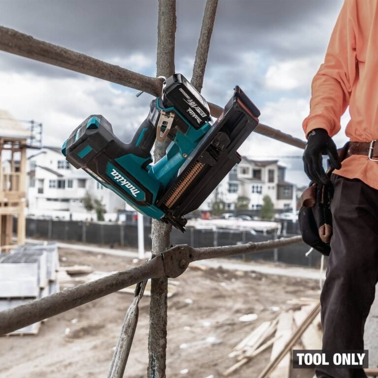 Makita XNB03Z 18V LXT Cordless 21-Degree Full Round Head 3-1/2-in. Framing Nailer, Tool Only