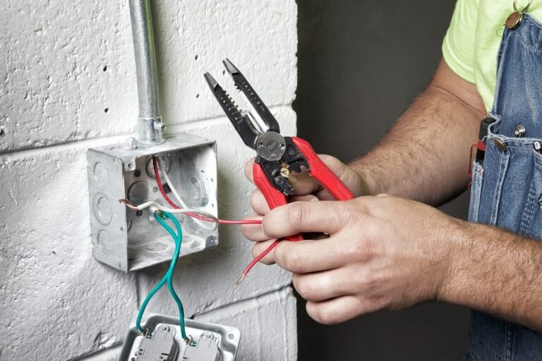 Milwaukee 48-22-3078 7IN1 High-Leverage Combination Pliers