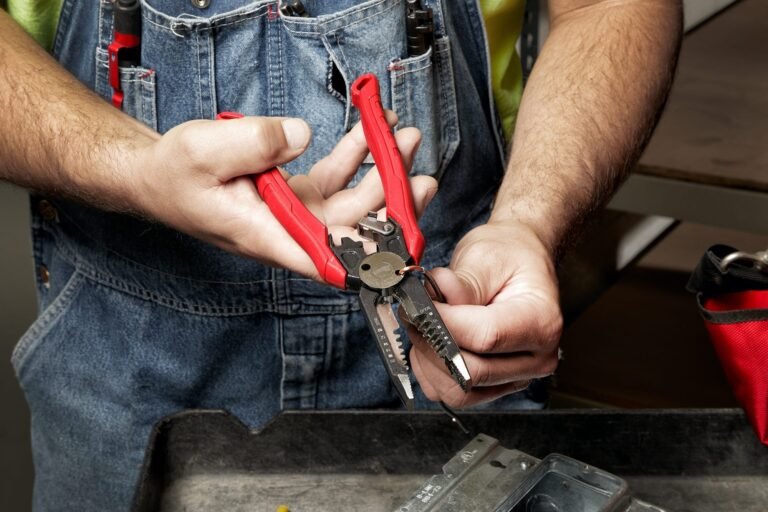 Milwaukee 48-22-3078 7IN1 High-Leverage Combination Pliers