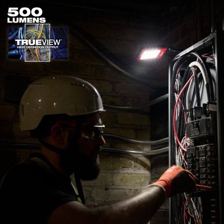 Milwaukee 2013R USB Rechargeable Low-Profile Magnetic 500-Lumen Task Light