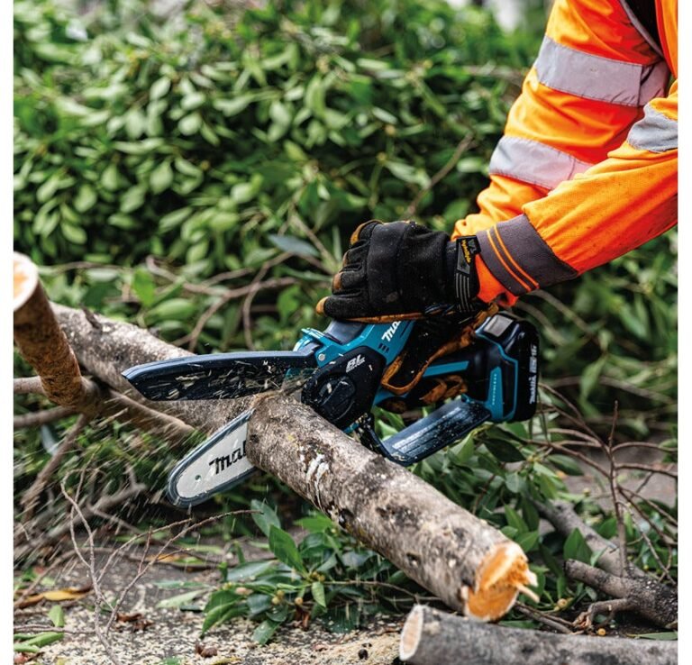 Makita XCU14Z 18V LXT Lithium-Ion Brushless Cordless 6″ Pruning Saw, Tool Only